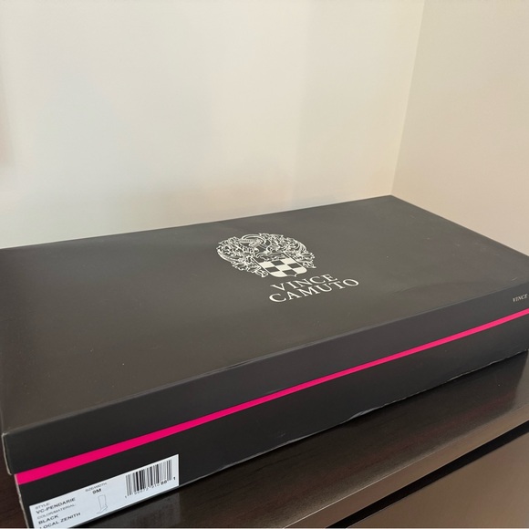 Vince Camuto VC-Pendarie 9M black boots - Picture 4 of 6